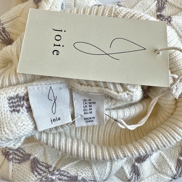 Joie NWT Turtleneck Sweater Size Medium Cream Gray Striped Knit Pullover Pattern - Picture 5 of 7